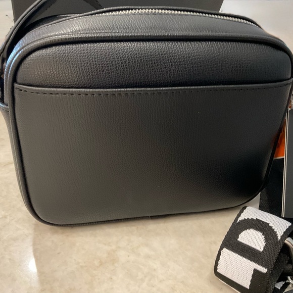 Karl Lagerfeld Black Multicolor Graphic Shoulder Bag - Picture 6 of 9